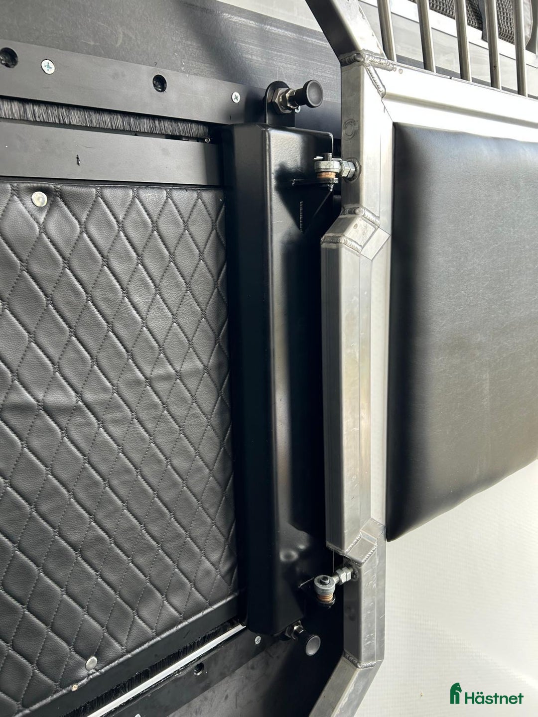 Hästlastbilar  fordon & transport till salu: Equi-Trek Ikonik lastar 1000 kg  i Teckomatorp - Annons 14