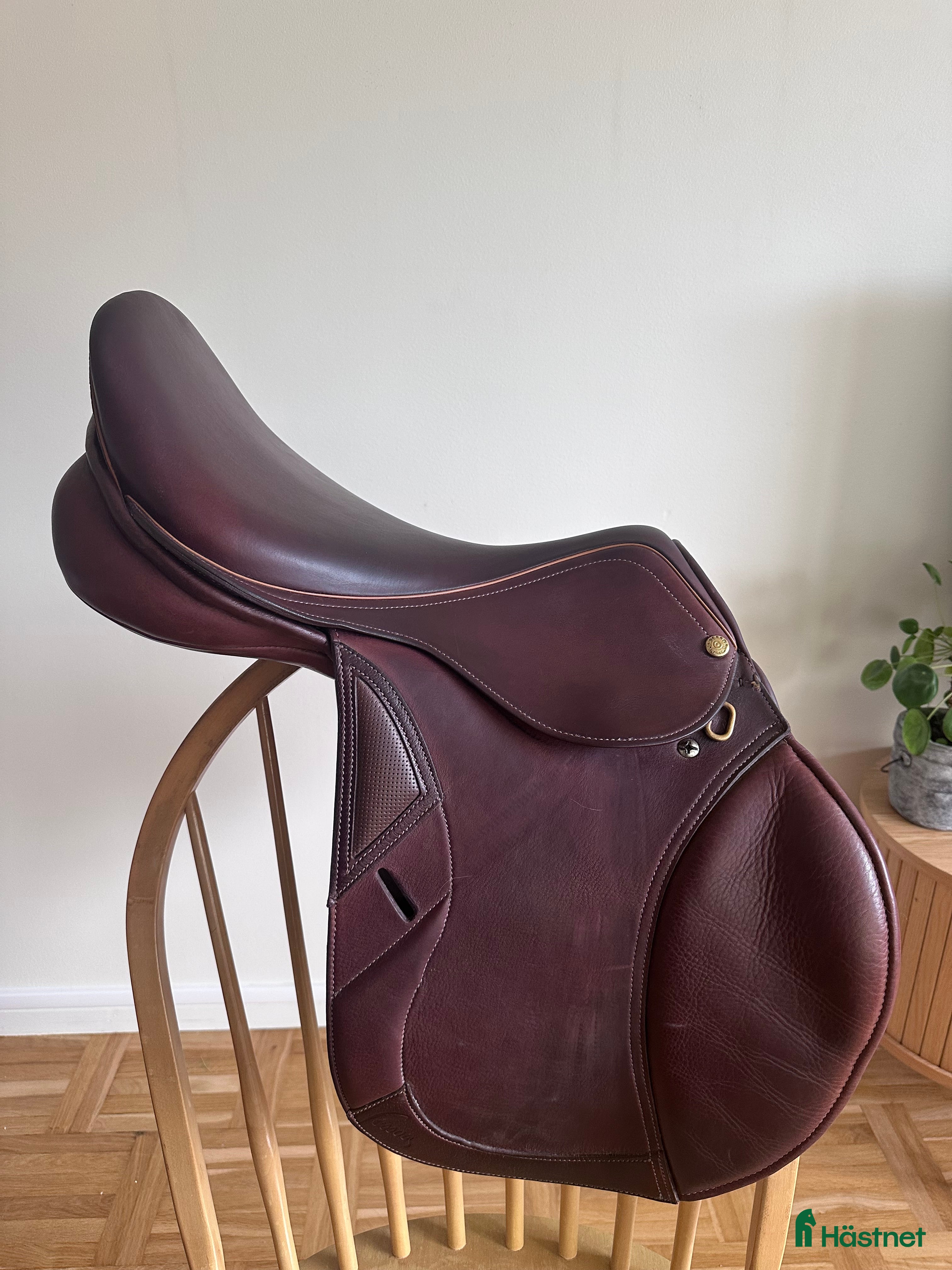 Sadlar hästutrustning till salu: Pessoa Hoppsadel Gen X Pro i Mölndal - Annons 1