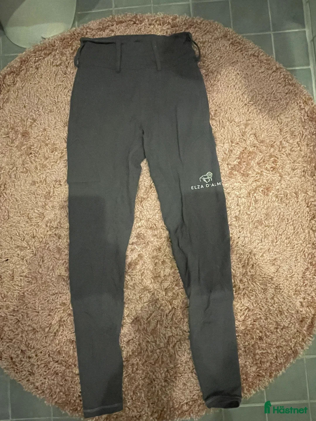 Ridbyxor ryttarutrustning till salu: Jättefina ridbyxor!  i Flyinge - Annons 7