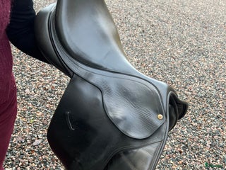 Sadlar hästutrustning till salu: Bates Caprilli i Eksjö - Annons 2