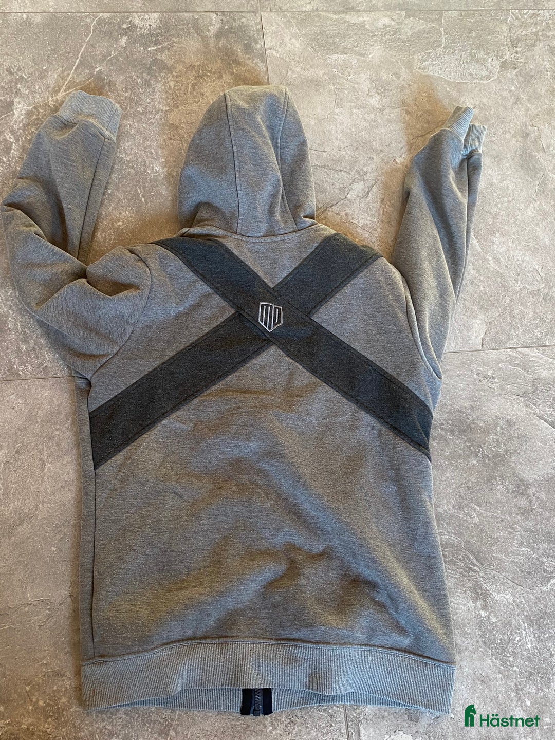 Övrigt Ridkläder ryttarutrustning till salu: Maya delorez hoddie i Lyckeby - Annons 2