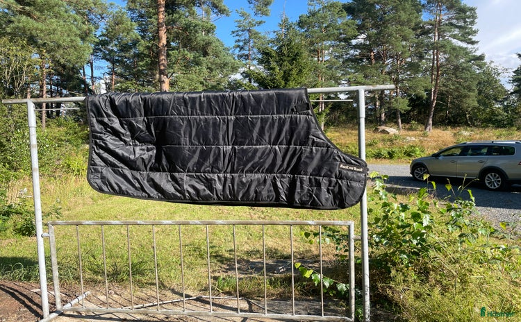 Täcken hästutrustning till salu i Fjärås - Annons 16