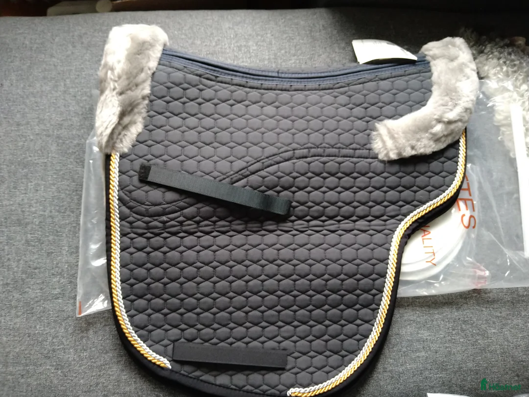 Schabrak & Vojlockar hästutrustning till salu: Mattes schalock correction i Härnösand - Annons 1