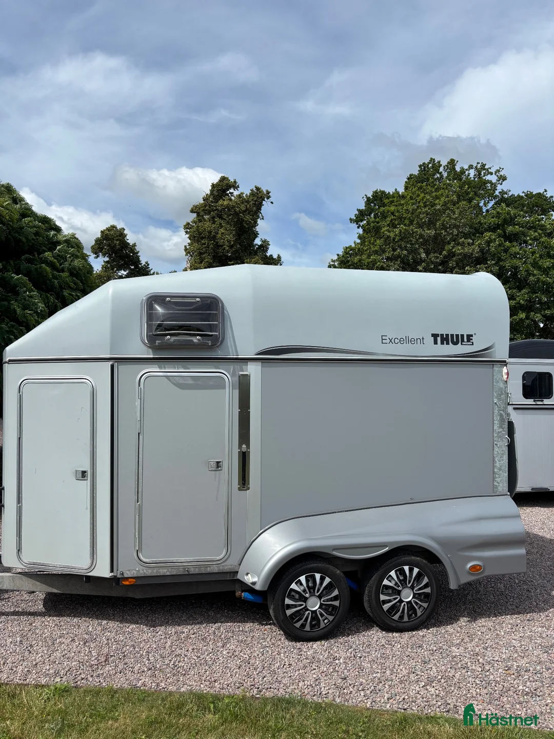 Hästtransporter  fordon & transport till salu: Thule Excellent-07 - Annons 1