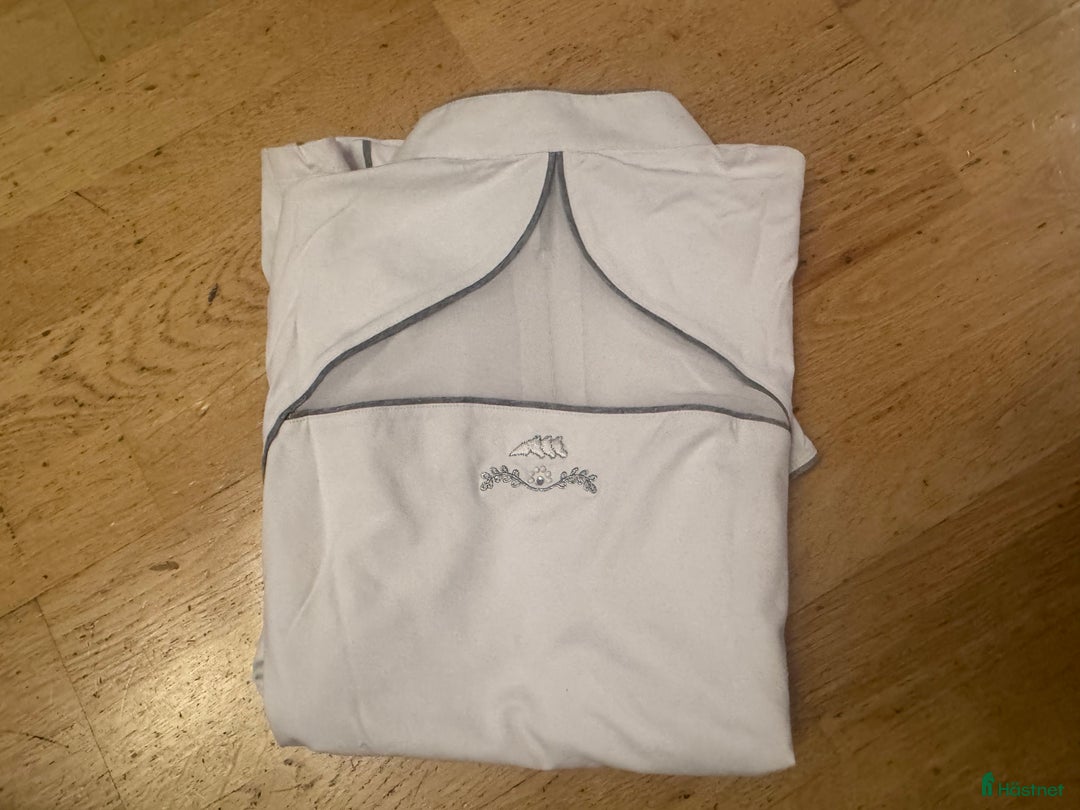 Övrigt Ridkläder ryttarutrustning till salu: Equiline tävlingstopp i Stockholm - Annons 2