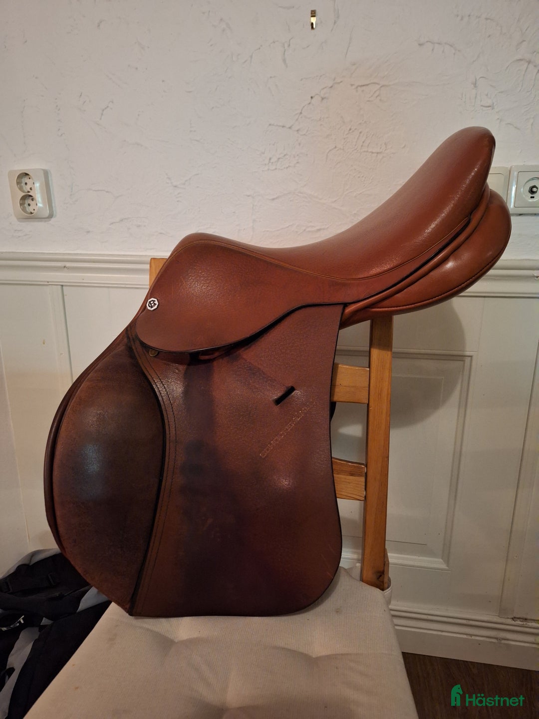 Sadlar hästutrustning till salu: Bekväm hoppsadel i Svanesund - Annons 6