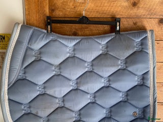 Schabrak & Vojlockar hästutrustning till salu: PS Schabrak stl Full i Berghem - Annons 13