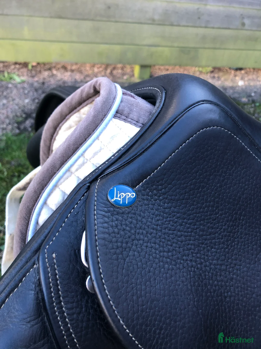 Sadlar hästutrustning till salu: Prisvärd sadel i fint skick - Annons 5