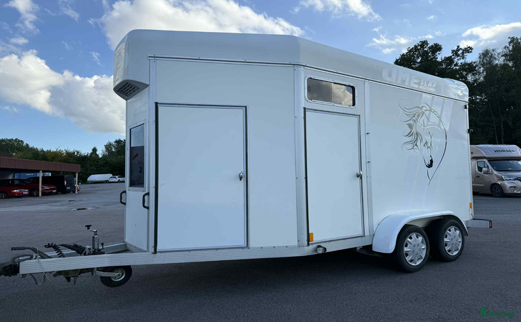 Hästtransporter  fordon & transport till salu i Köping - Annons 17