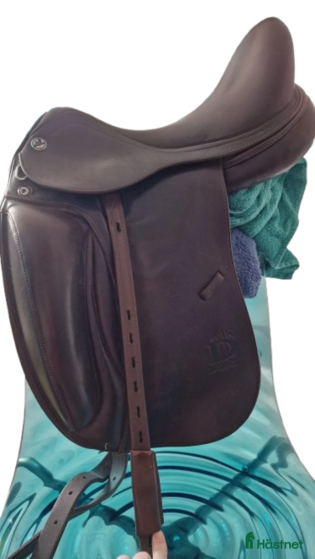 Sadlar hästutrustning till salu: 16" M - Prestige 1D K X-Zero i Eskilstuna - Annons 1