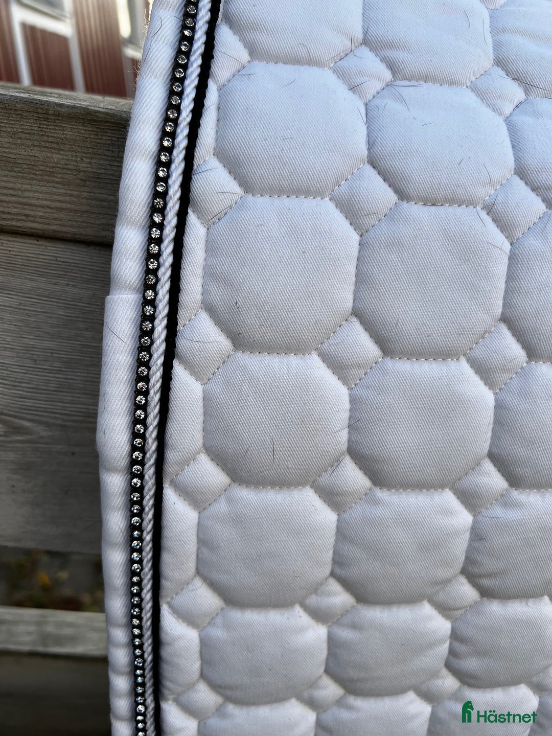 Schabrak & Vojlockar hästutrustning till salu: Fina Equiline dressyrschabrak och huvor  i Kungsbacka - Annons 6