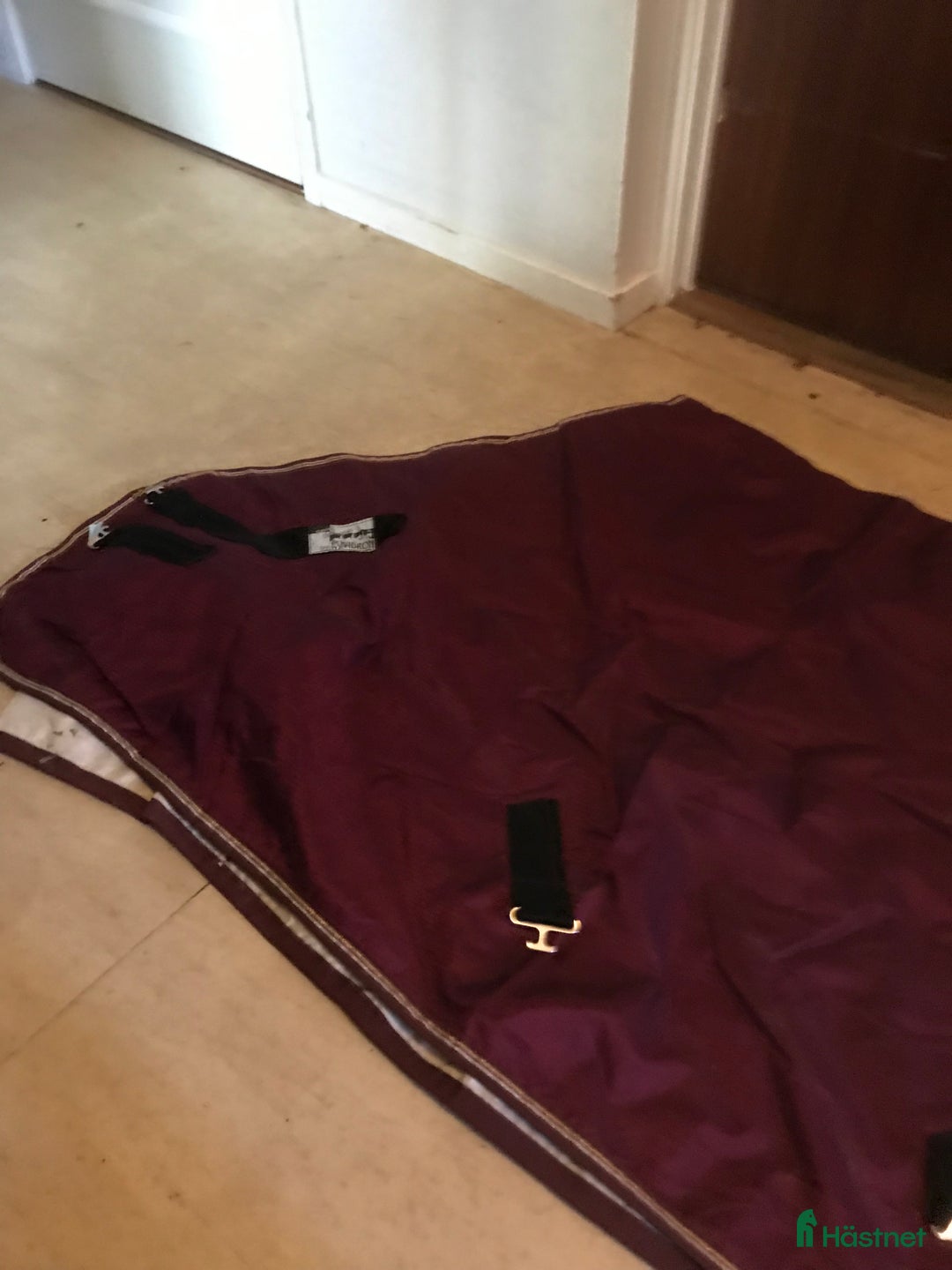 Täcken hästutrustning till salu: 3 st regntäcke från eskadron i Herrljunga - Annons 4