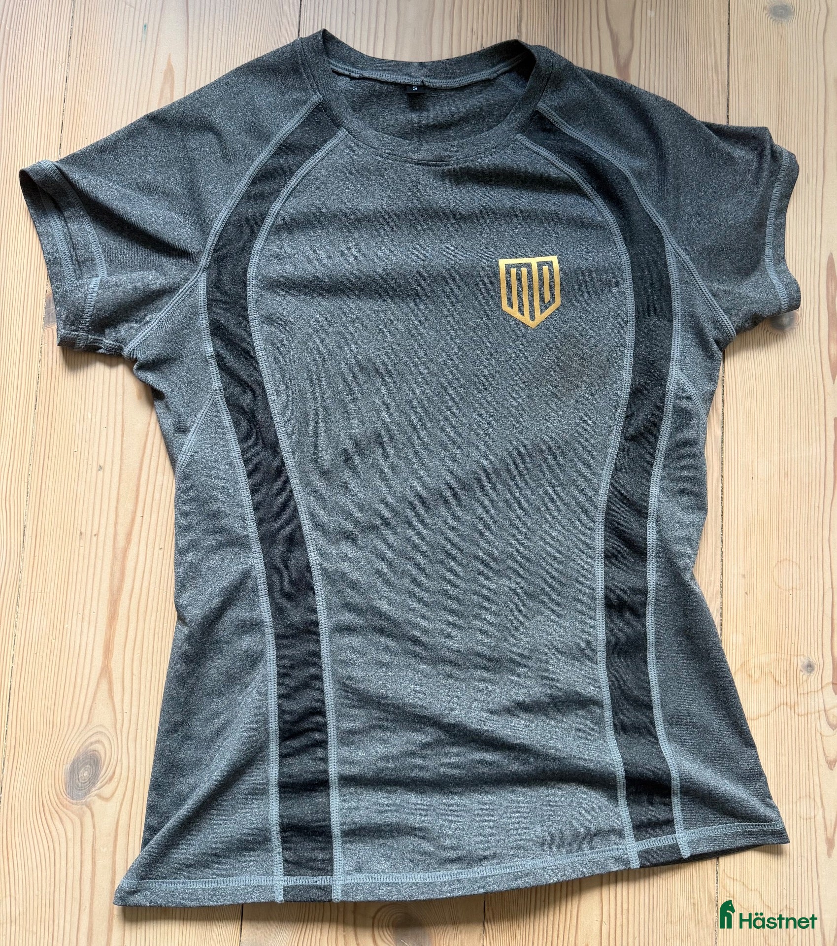 Övrigt Ridkläder ryttarutrustning till salu: Maya Delorez T-shirt - Annons 6