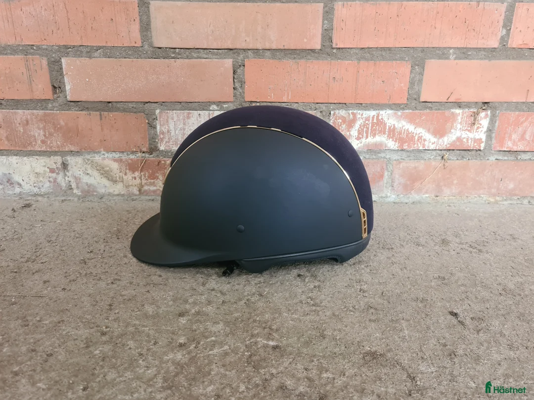 Hjälmar ryttarutrustning till salu: Samshield ridhjälm i Vaggeryd - Annons 2