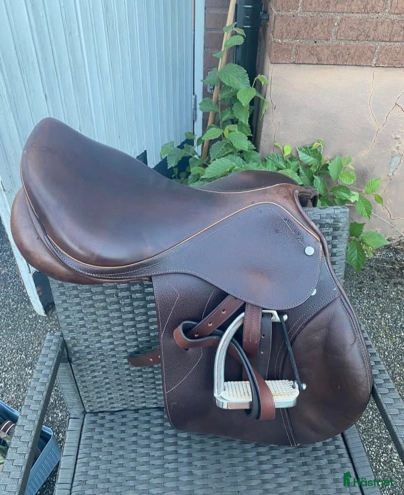 Sadlar hästutrustning Hoppsadel - Annons 1