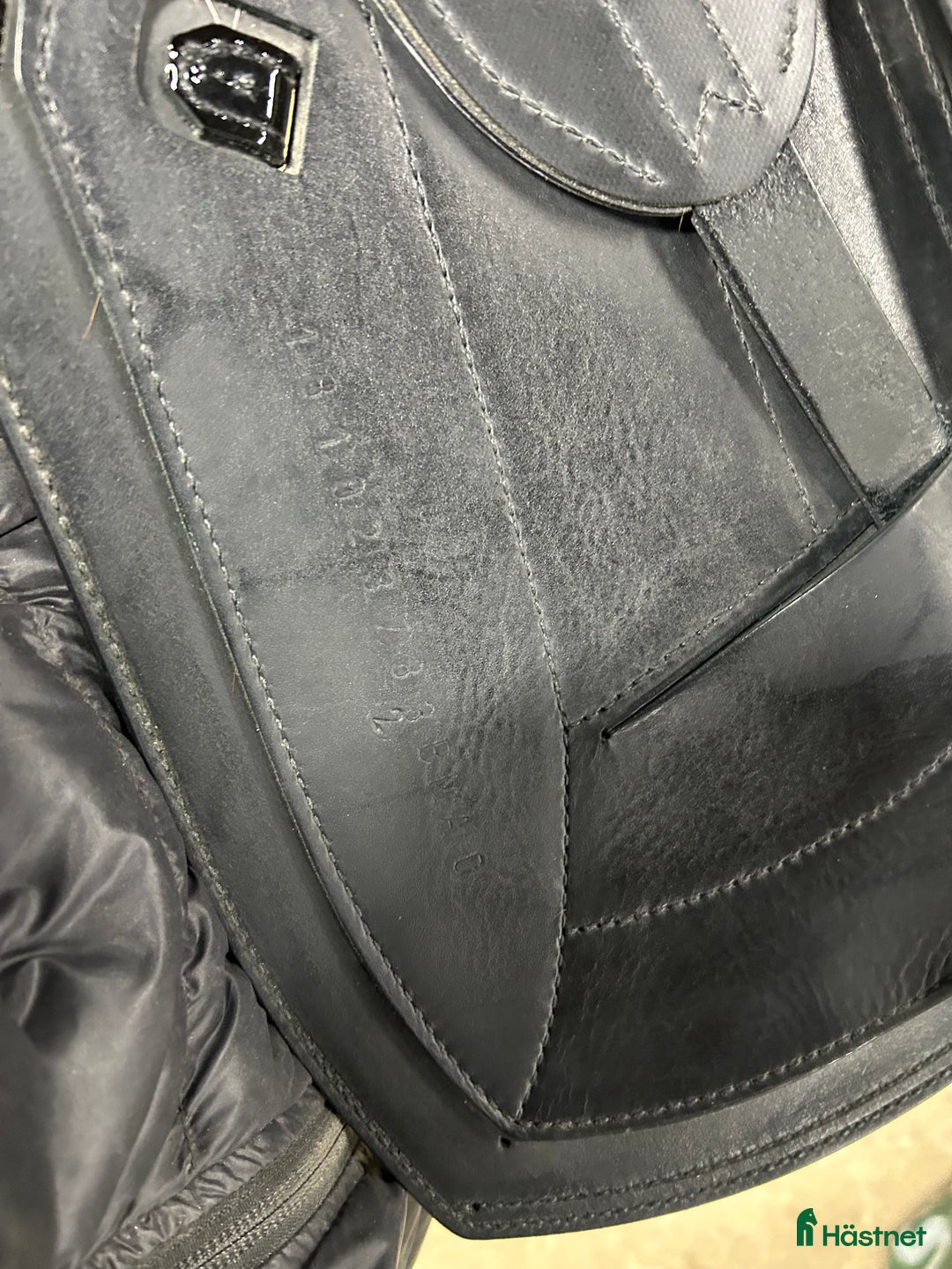 Sadlar hästutrustning till salu: Dressyrsadel Erreplus Vittoria 18’ i Söderhamn - Annons 5