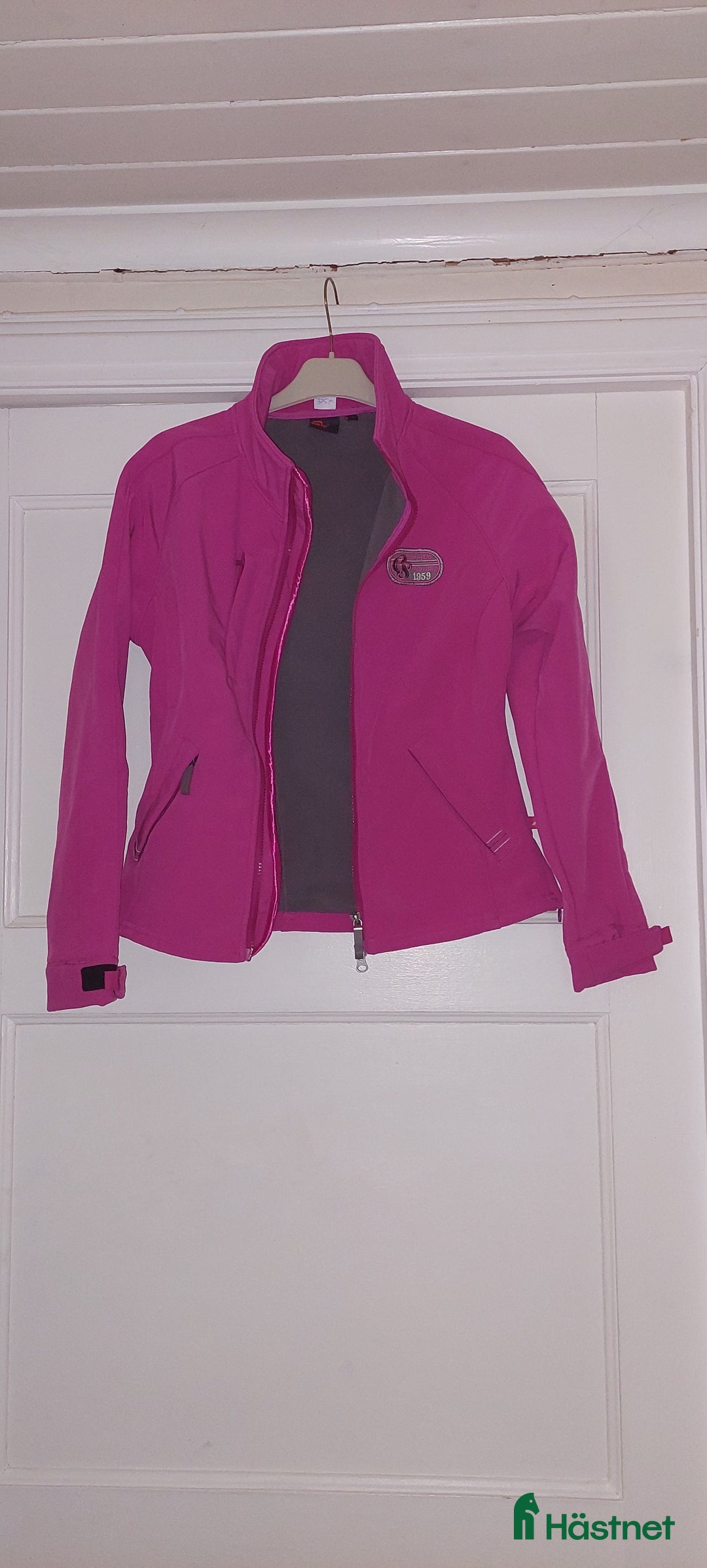 Jackor & Kavajer ryttarutrustning till salu: Stalljackor  i Veddige - Annons 2