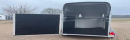 Hästtransporter  fordon & transport till salu: Gold One med sadelkammare - Annons 2