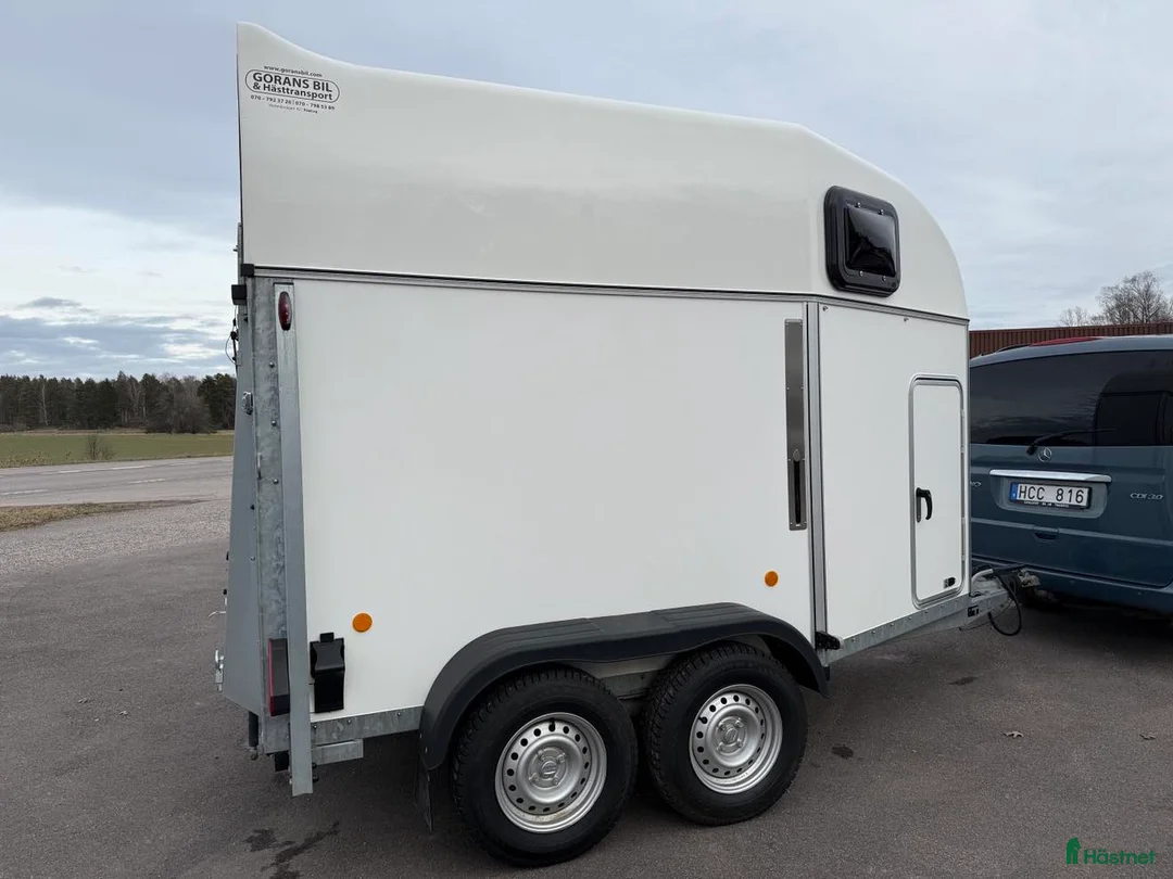 Hästtransporter  fordon & transport till salu: Royal XT - funktionell, smidig och säker!  i Köping - Annons 2