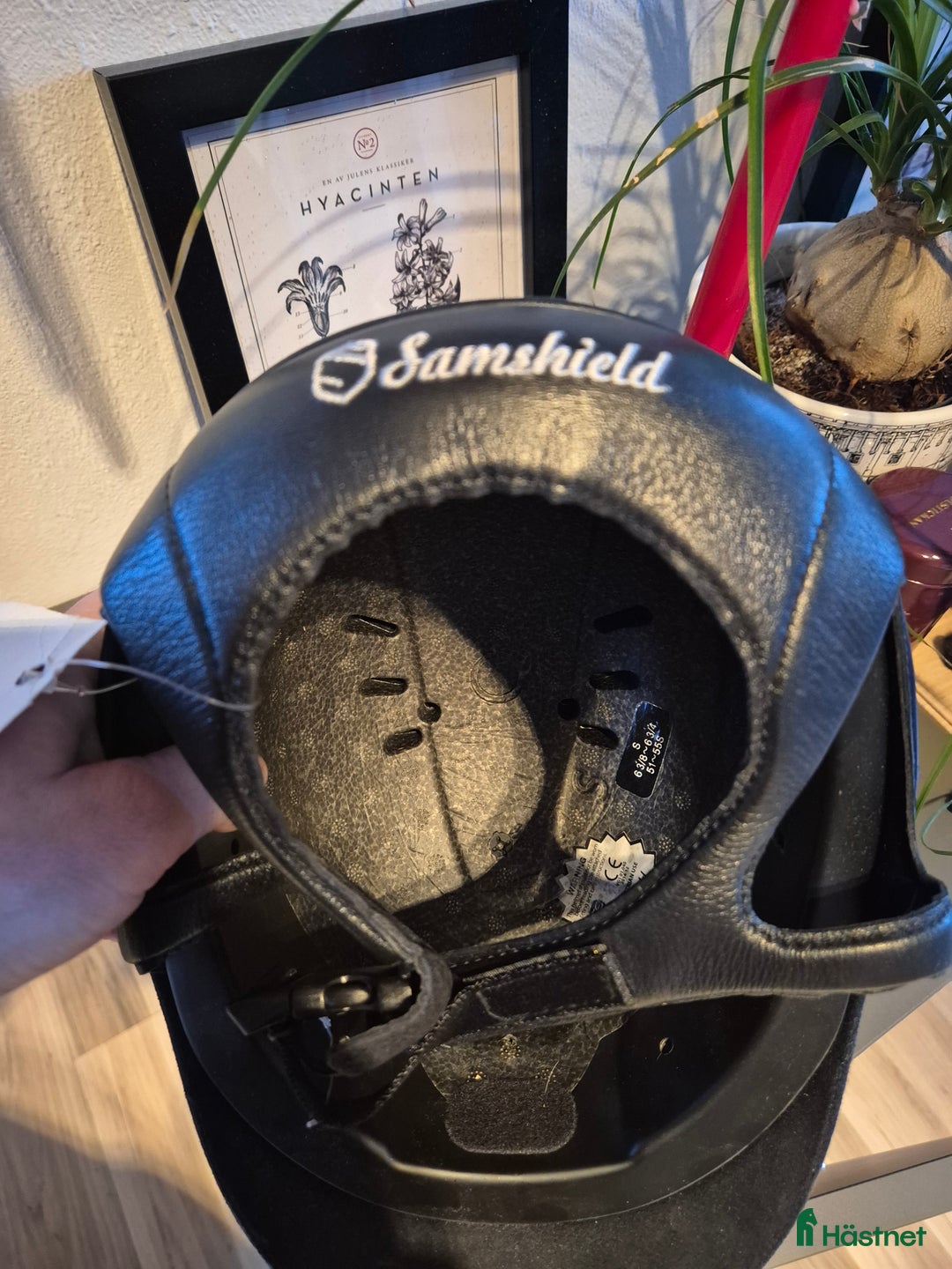 Hjälmar ryttarutrustning till salu: Samshield hjälm premium Ny i Riala - Annons 3