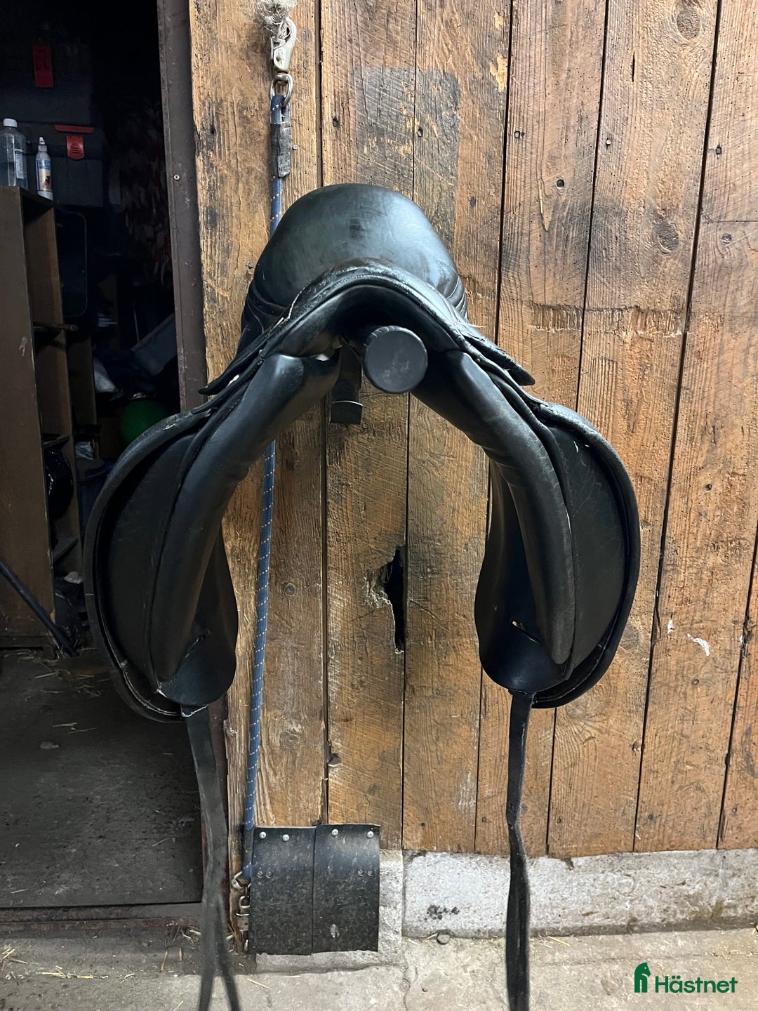 Sadlar hästutrustning till salu: Hrimnir sadel säljes i Veberöd - Annons 3