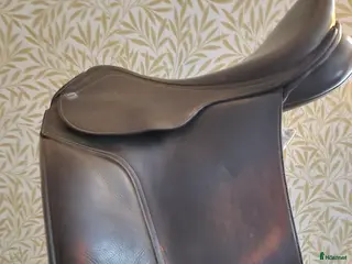 Sadlar hästutrustning Lippo dressyrsadel i Hindås - Annons 3