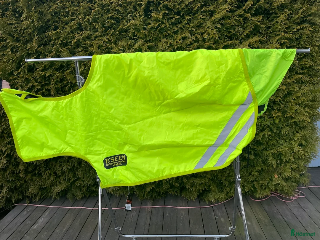 Täcken hästutrustning till salu: Reflexridtäcke - Annons 1