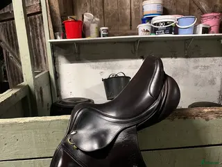 Sadlar hästutrustning Fin hopsadel - Annons 4