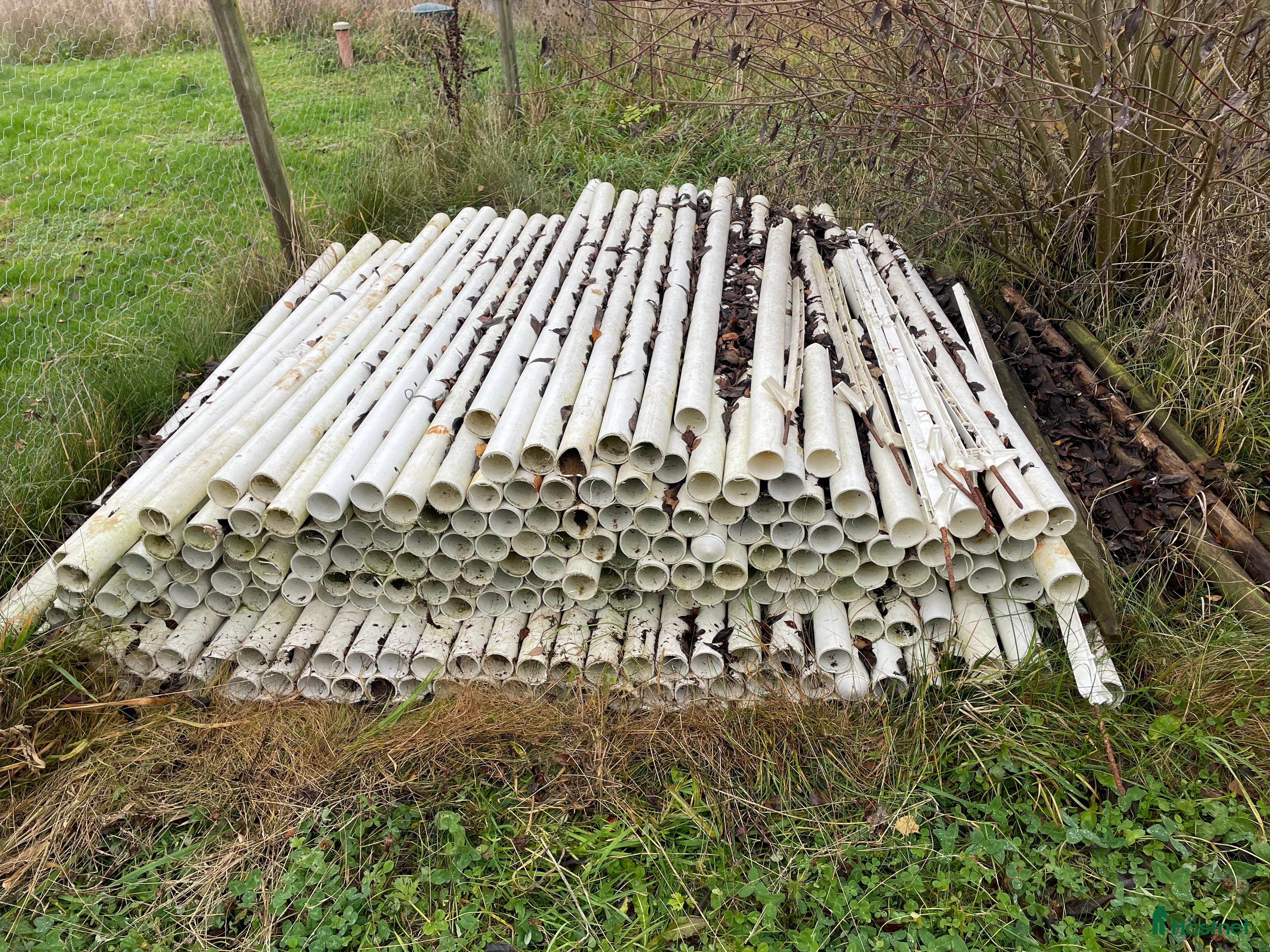 Stallinredning, stängsel & gård övrig utrustning till salu: Stängselstolpar Equisafe 180cm + elband + tråd mm i Svenshögen - Annons 9