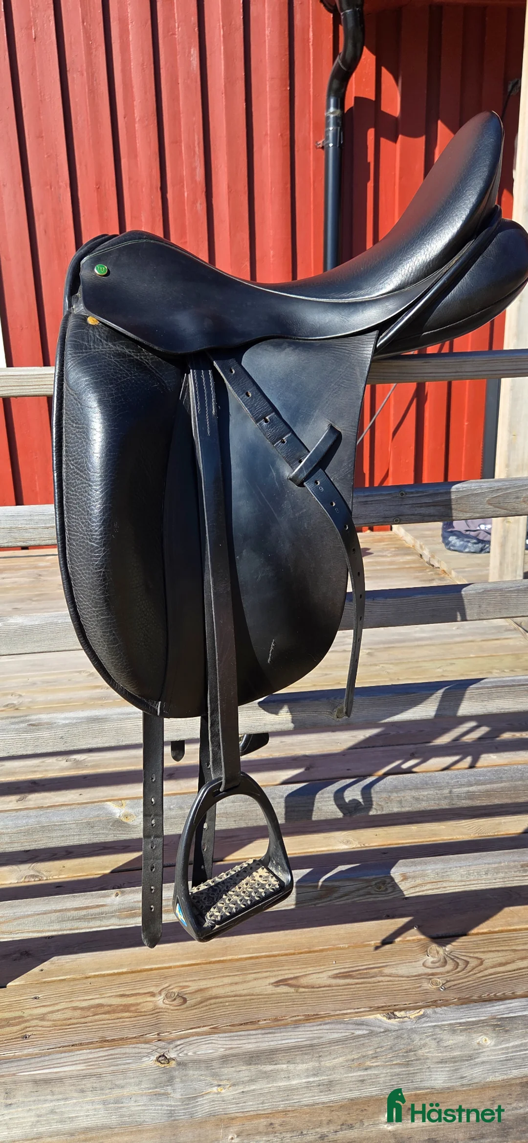 Sadlar hästutrustning till salu: Wellington Green Line - Annons 1