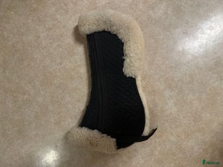 Sadeltillbehör hästutrustning till salu: Korrektionspadd i Fjugesta - Annons 1