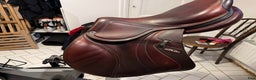 Sadlar hästutrustning till salu: CWD 2Gs hoppsadel, 17,5. Sadelgjord, stigläder! i Bromma - Annons 1