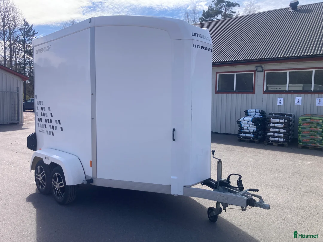 Hästtransporter  fordon & transport till salu: UME släp B35 - Annons 2