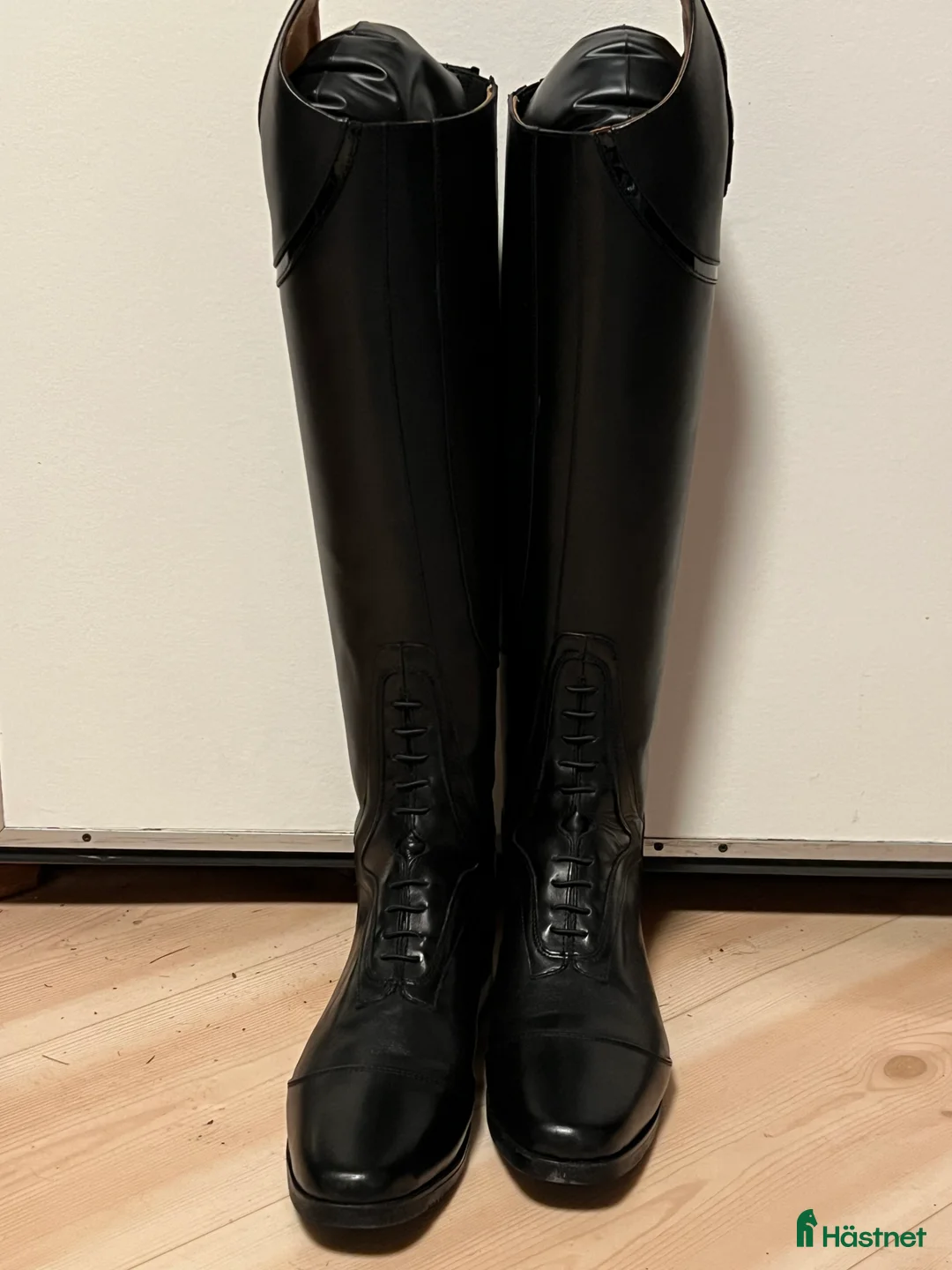 Ridstövlar ryttarutrustning till salu: Mountain Horse Sovereign nya i Vallda - Annons 1