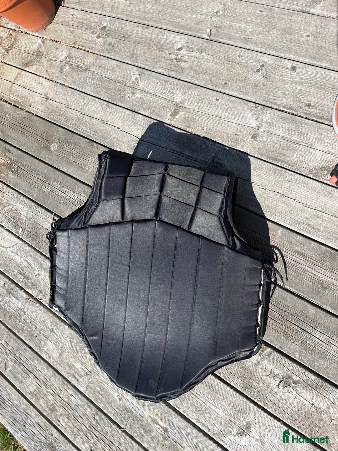 Säkerhetsvästar ryttarutrustning till salu: Racesafe väst i Nacka - Annons 2