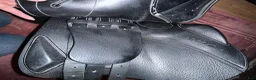 Sadlar hästutrustning till salu: Ikonic hoppsadel med 3 olika järn i Onsala - Annons 3