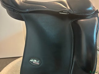 Sadlar hästutrustning till salu: Karlslund kontakta 2 i Mariestad - Annons 1