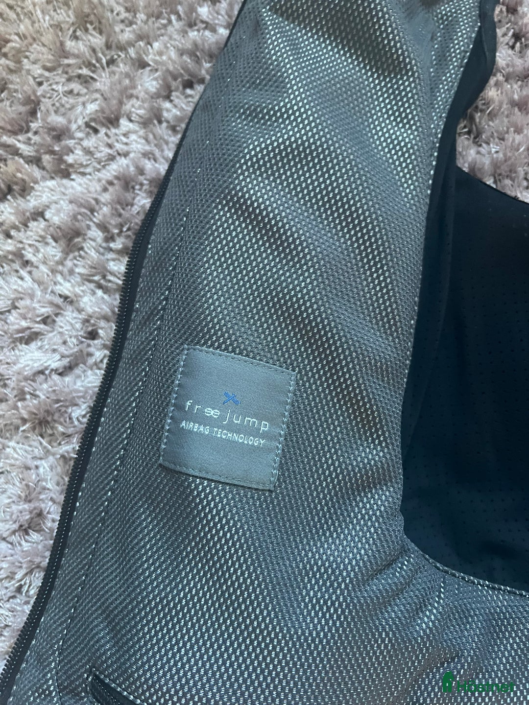 Säkerhetsvästar ryttarutrustning till salu: Freejump air väst  i Ystad - Annons 2