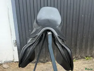 Sadlar hästutrustning Tekna S Line 16,5” - Annons 1