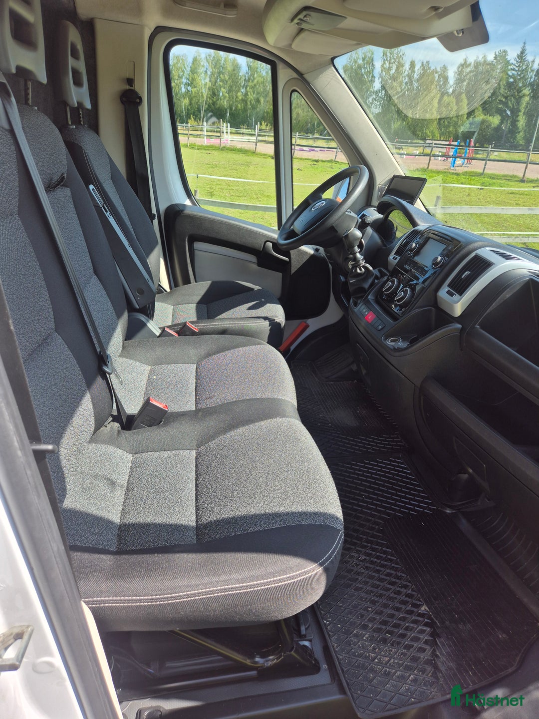 Hästlastbilar  fordon & transport till salu: Bkortsbuss under 6m foderbord i Falun - Annons 13