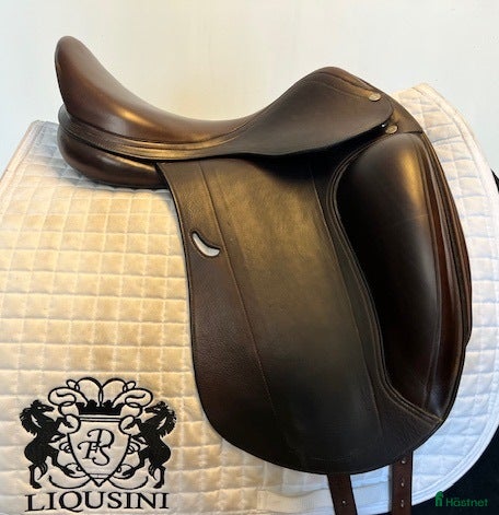Sadlar hästutrustning Dressyrsadel Equipe Emporio 17" - Annons 1