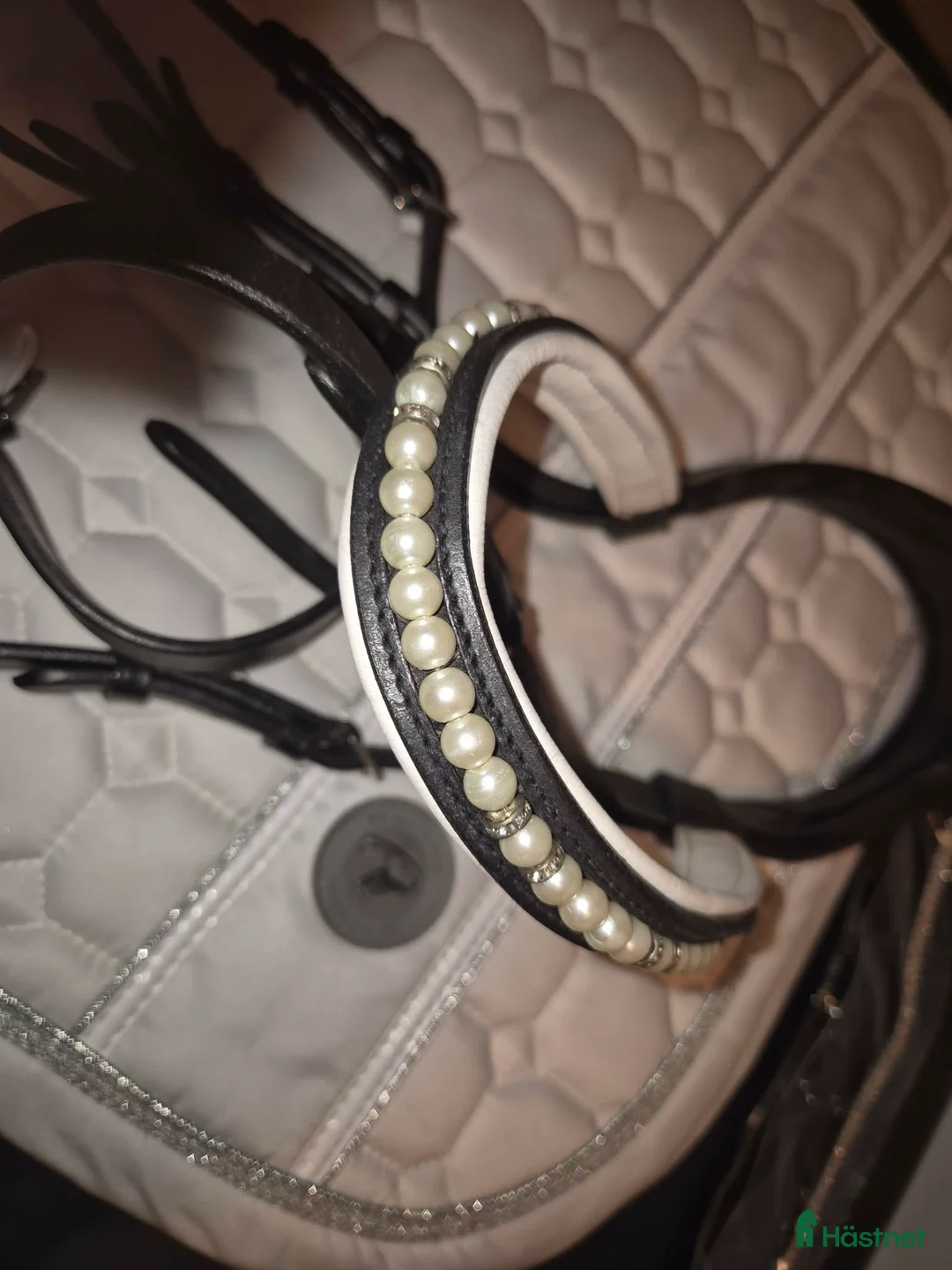 Träns hästutrustning till salu: Schabrak, träns o sadelbling i Kristinehamn - Annons 2