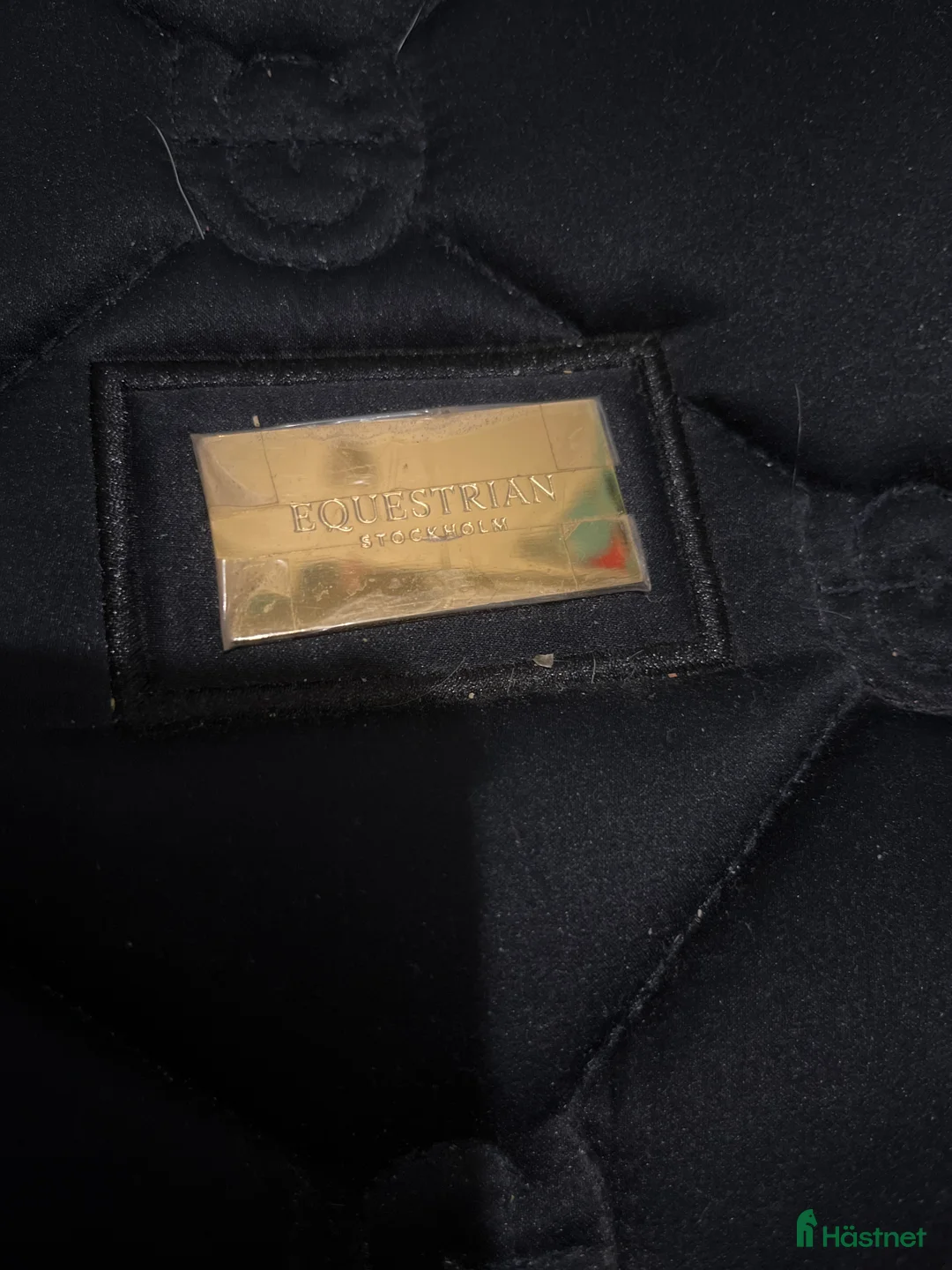 Schabrak & Vojlockar hästutrustning till salu: Equestrian Stockholm royal classic  i Åkersberga - Annons 2