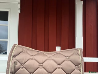 Schabrak & Vojlockar hästutrustning till salu: Es schabrak i Arvika - Annons 2