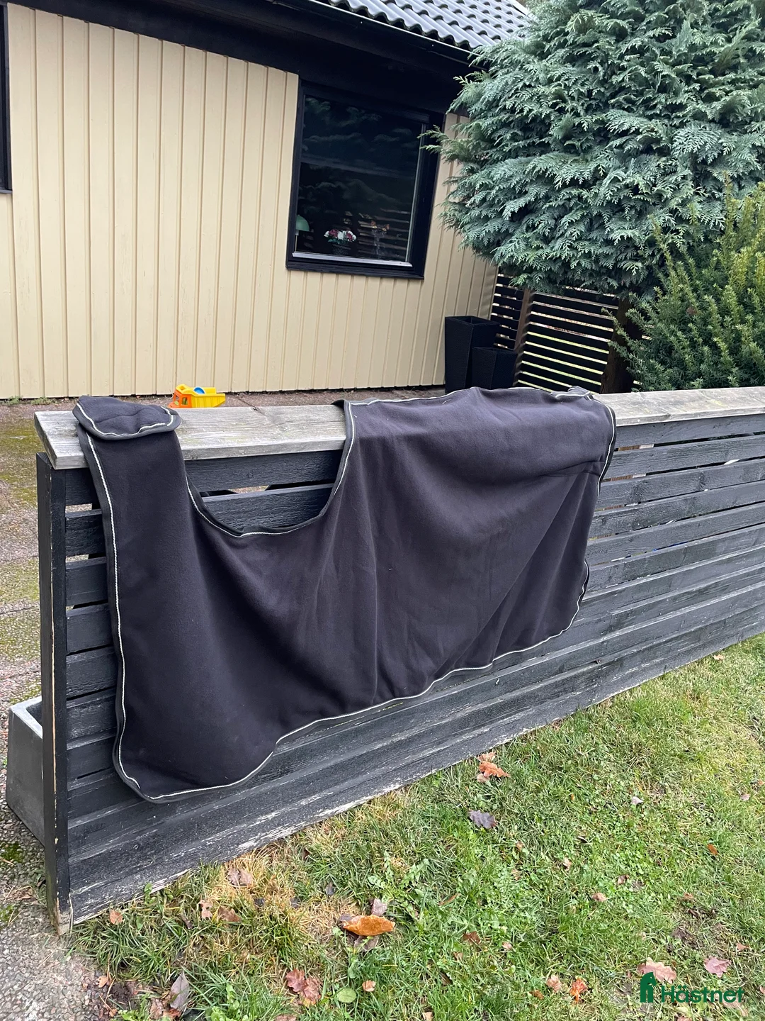 Täcken hästutrustning till salu: Skrittäcke i Vetlanda - Annons 1