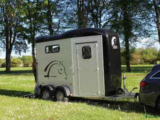 Hästtransporter fordon & transport till salu: Transport för 1,5 häst med fronturlastning - Annons 2