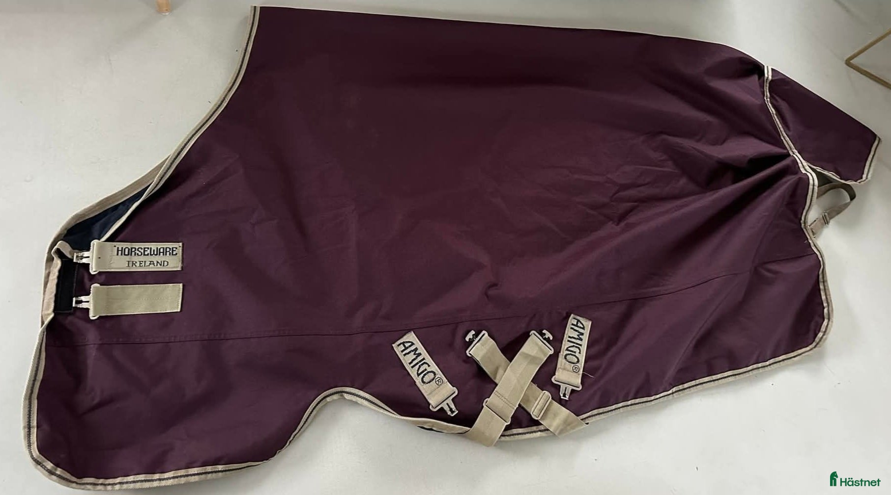 Täcken hästutrustning till salu: Regntäcke amigo hero i Eskilstuna - Annons 1