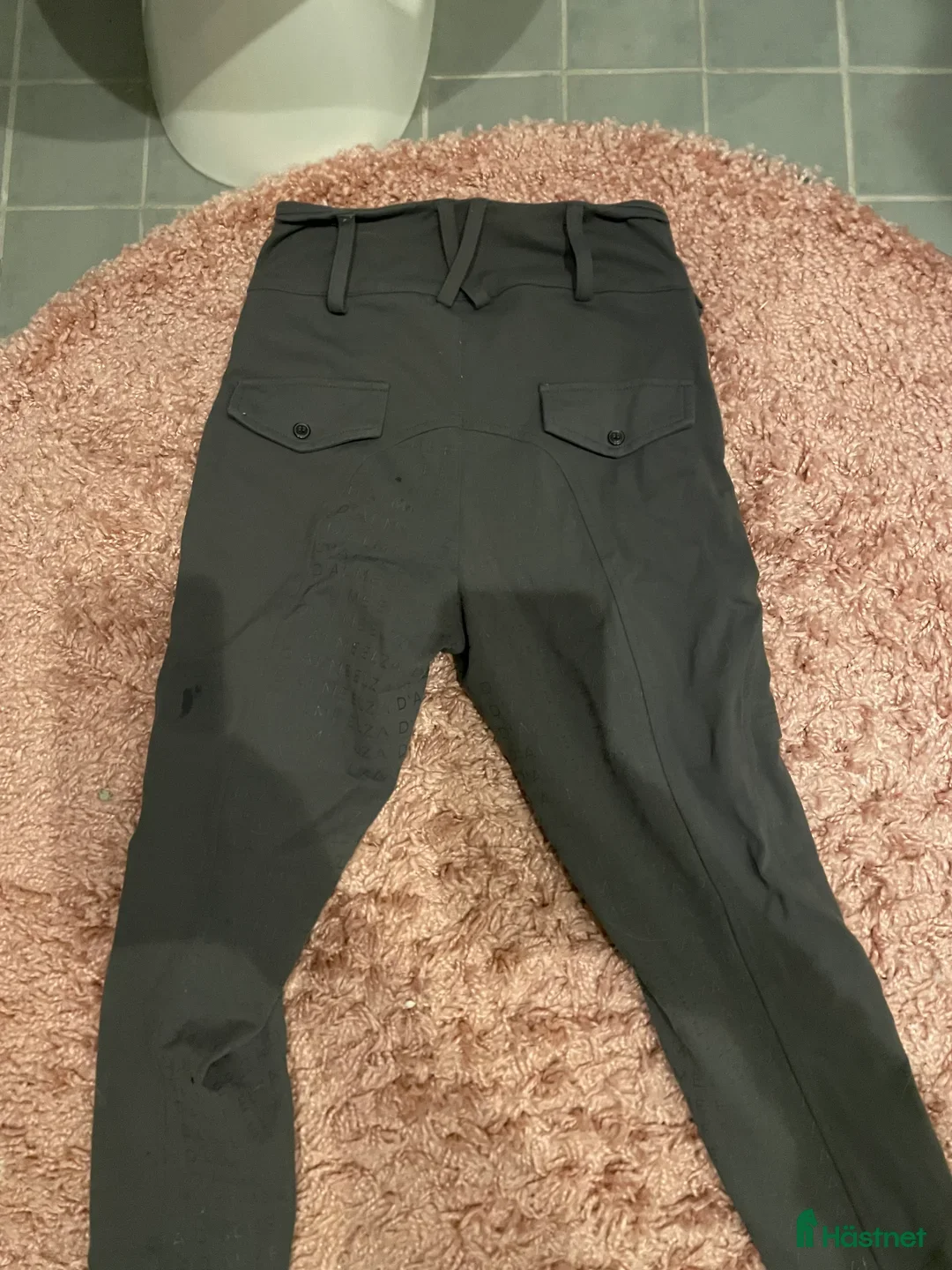 Ridbyxor ryttarutrustning till salu: Jättefina ridbyxor!  i Flyinge - Annons 2