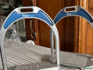 Stigbyglar hästutrustning Aluminium sigbyglar från franska Flex on - Annons 2