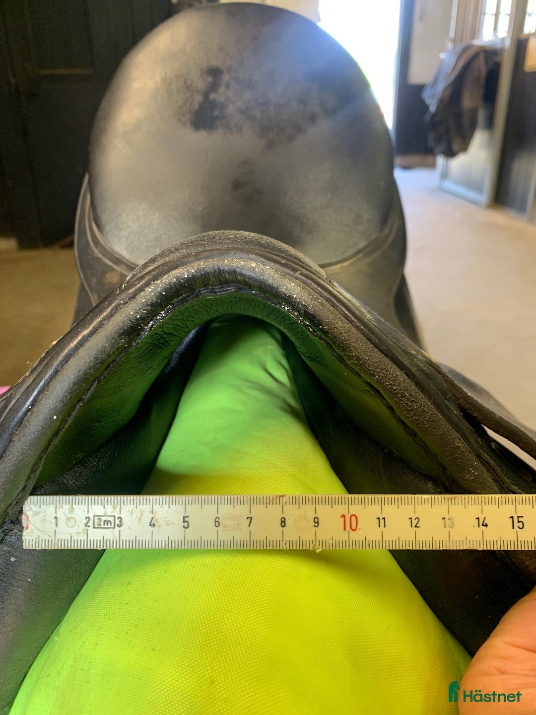 Sadlar hästutrustning till salu: Dressyrsadel Bates Caprilli 16" i Kimstad - Annons 5